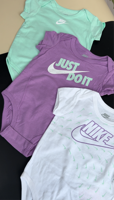 Nike bodysuit (3pack)